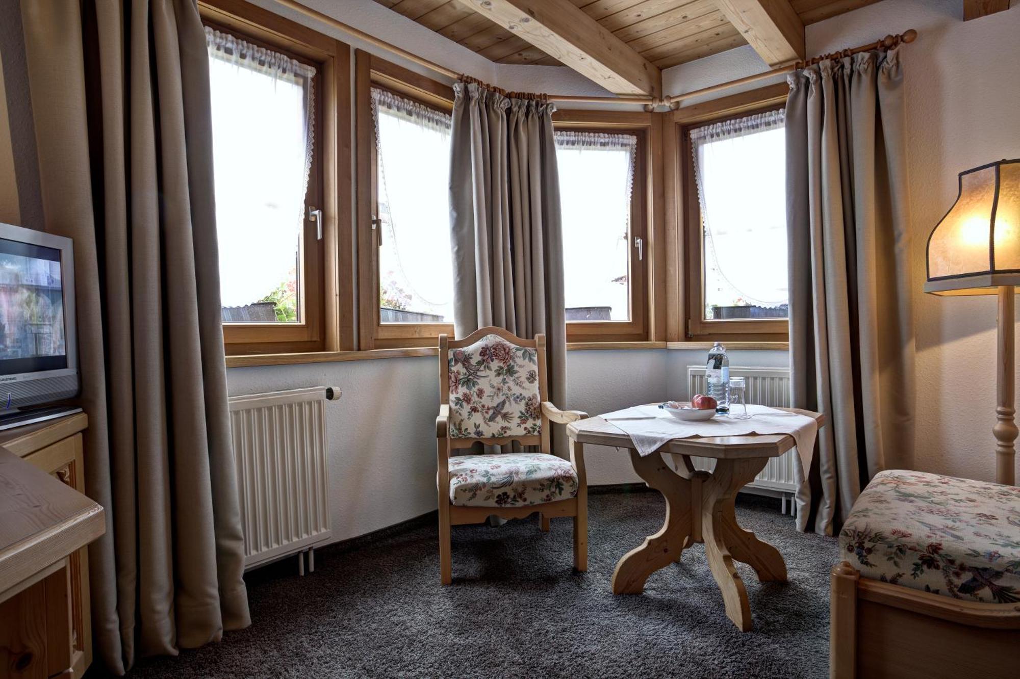 Hotel Gemma- Adults Only Hirschegg  객실 사진